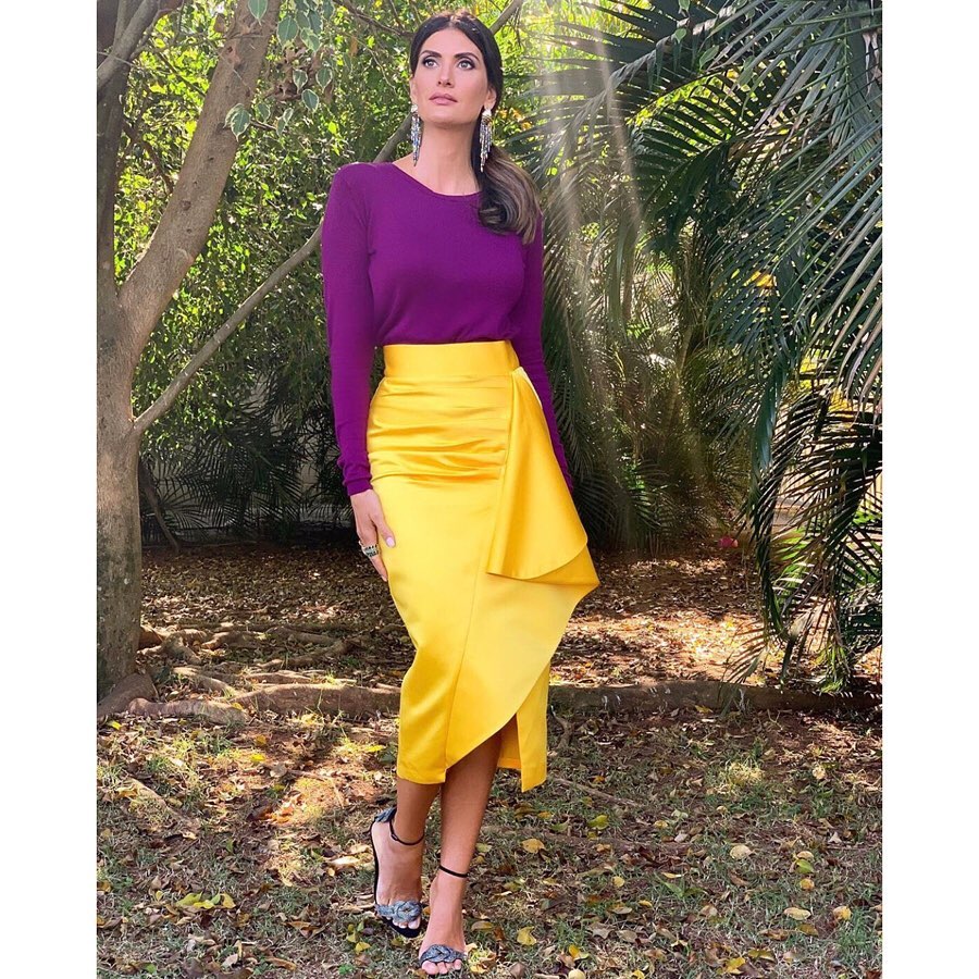Isabella Fiorentino veste look color blocking para o Esquadrão da Moda